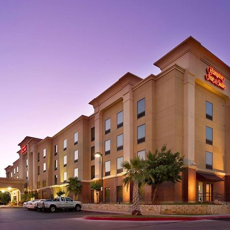 Hampton Inn And Suites San Antonio Airport Exterior photo