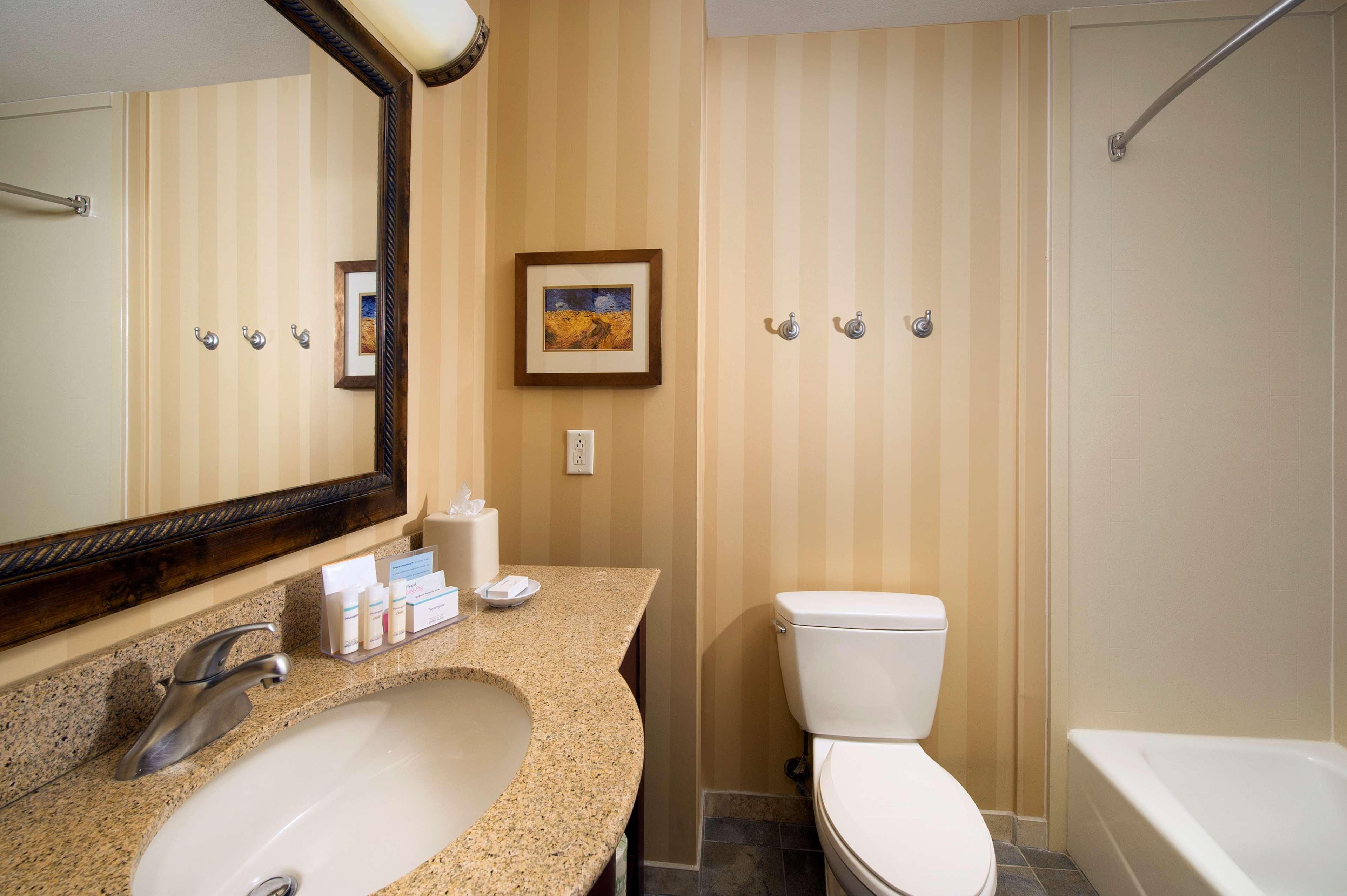 Hampton Inn And Suites San Antonio Airport Exterior photo