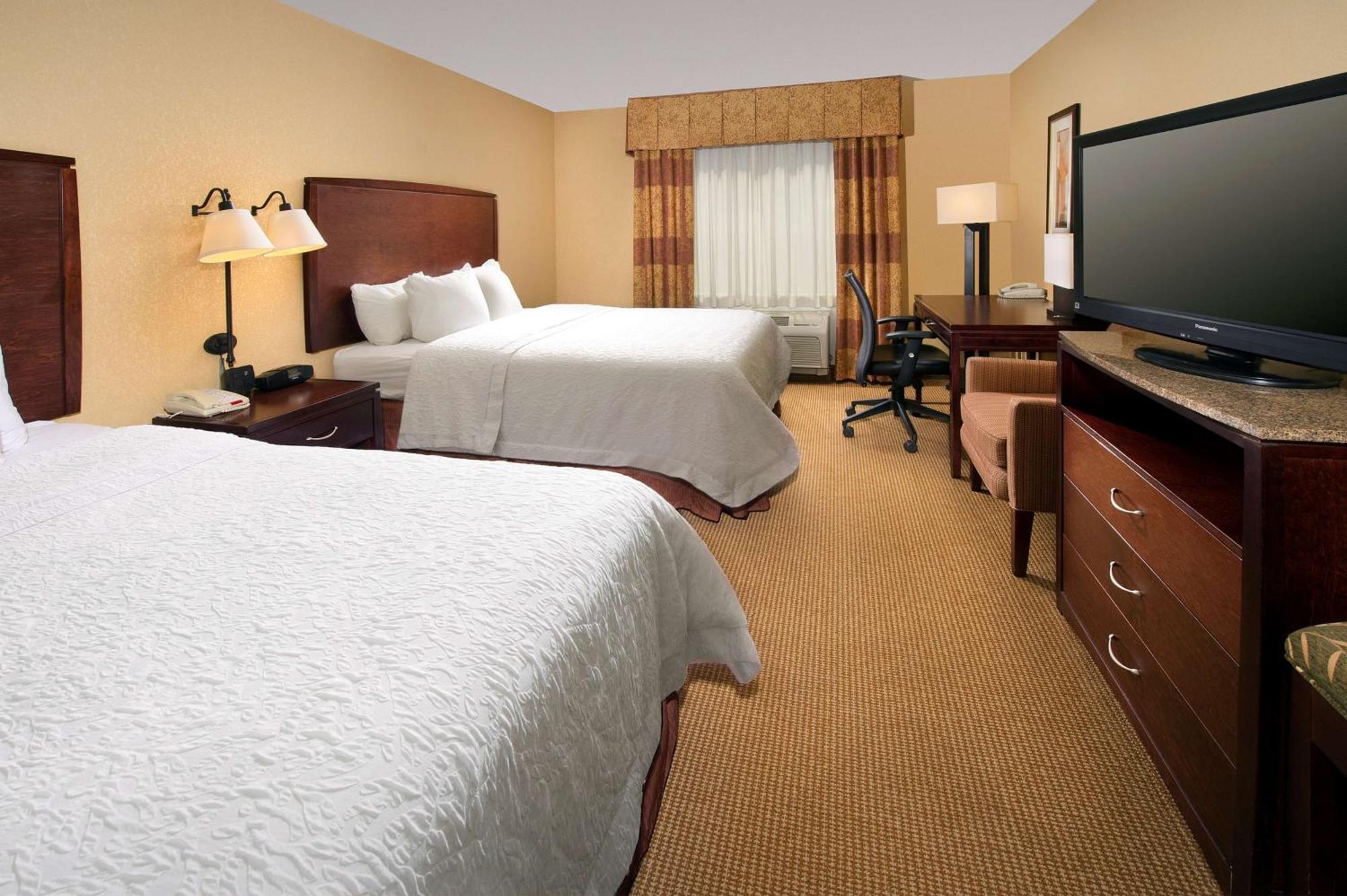 Hampton Inn And Suites San Antonio Airport Exterior photo