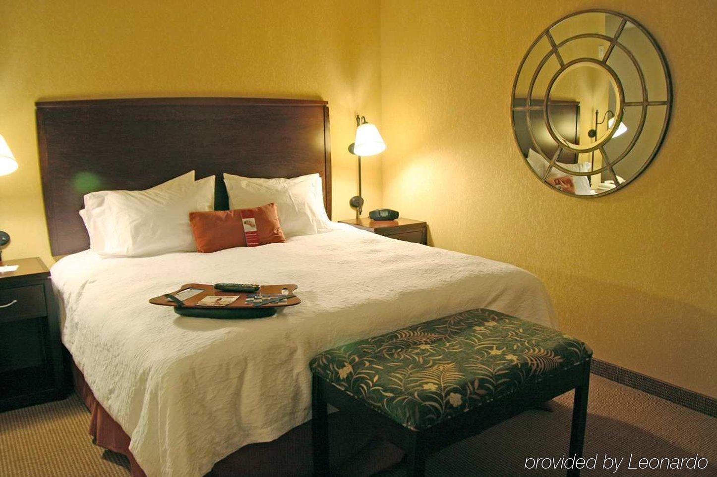 Hampton Inn And Suites San Antonio Airport Room photo