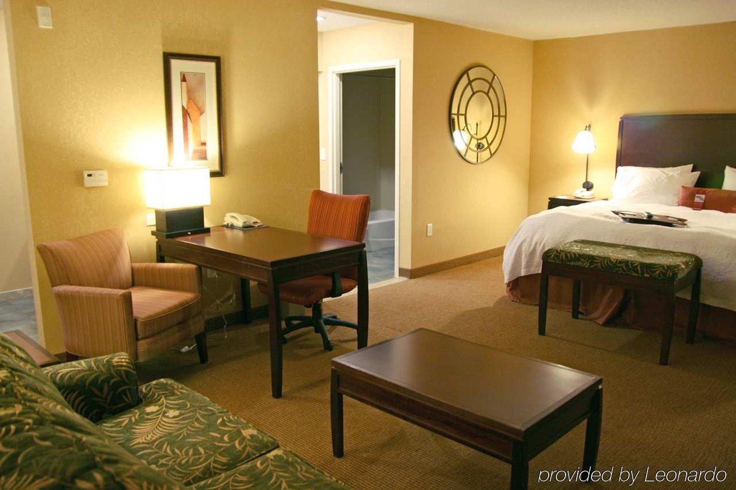 Hampton Inn And Suites San Antonio Airport Room photo